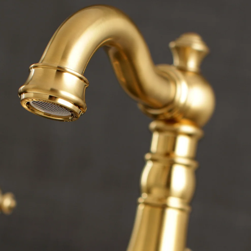 Licos English Classic Two-Handle 3-Hole Deck Mount Widespread Bathroom Faucet